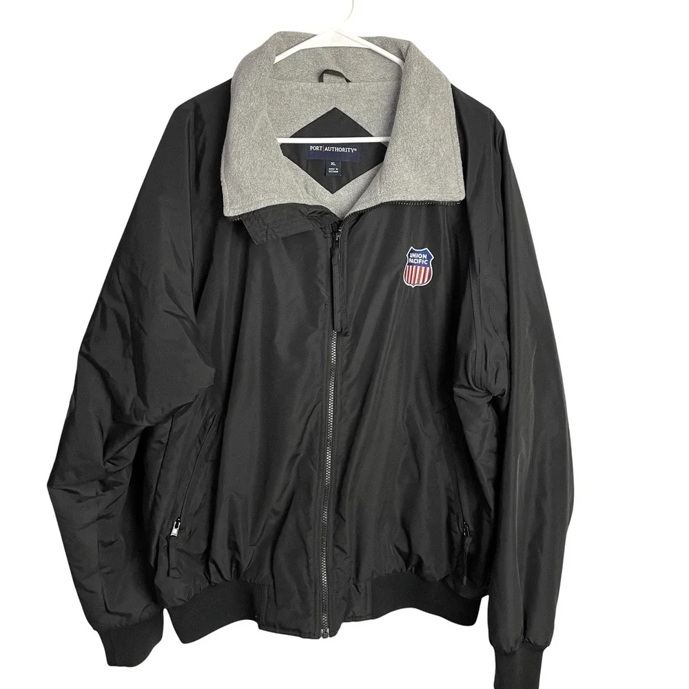 Union Pacific Railroad‎ Mens Bomber Jacket Size XL Black Fleece Lined Full Zip